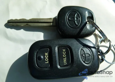 2000 Toyota Camry Solara Sle V6 z USA, uszkodzony, nr VIN 2T1CF28P7YC275374